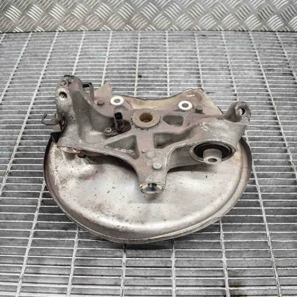 Mozzo Posteriore Sinistro Audi A4 Avant 2.0 TDI OEM 8K0501249 image 3