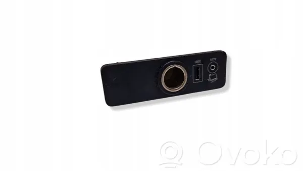 Jaguar F-Type USB-portti OEM Cpla19c166cb - Käytetty image 2