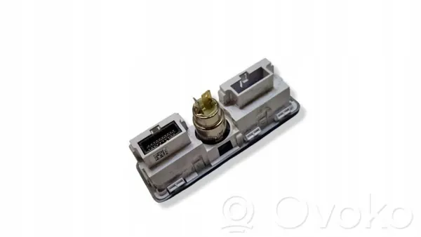 Jaguar F-Type USB-portti OEM Cpla19c166cb - Käytetty image 4