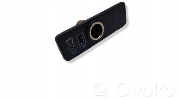 Jaguar F-Type USB-portti OEM Cpla19c166cb - Käytetty image 7