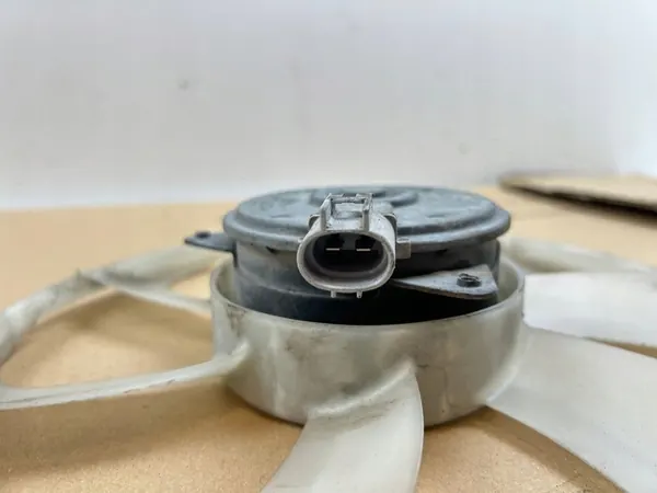 Lüfterflügel Toyota Prius OEM 1680008990 - Gebraucht image 6