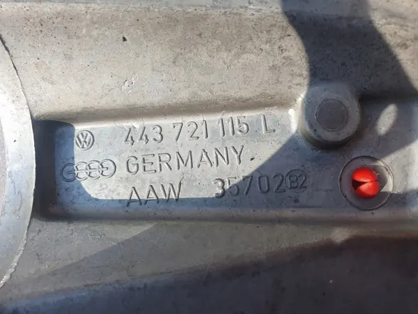 Audi OE voorste gordelbevestiging - Origineel onderdeel image 9