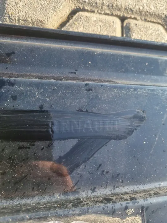 Linke Handschuhfachklappe OEM 82376273 Renault image 6