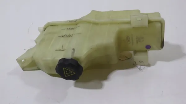 Tesla S RWD Tanque Equalizador OEM 6007339-00-C image 3