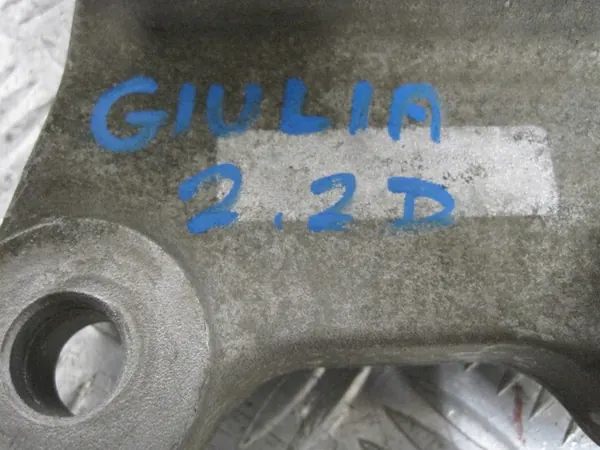 Support de boîte OEM 782216150884 pour Alfa Romeo Giulia image 5