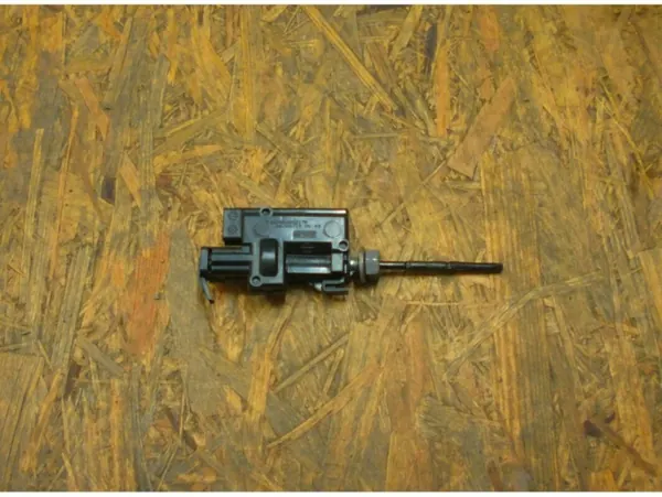 Renault OE Kraftstoffklappen-Aktuator OEM 788265217R image 2