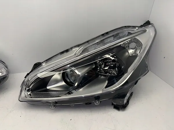 PEUGEOT 208 LIFT LINKS RECHTS LED LENS 90132562 90132563 image 3