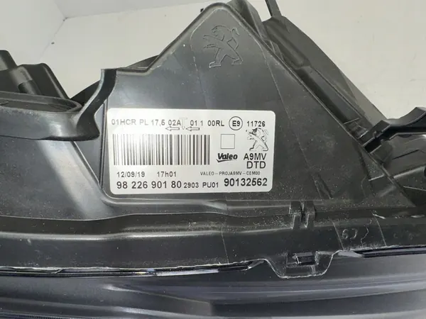 PEUGEOT 208 LIFT LINKS RECHTS LED LENS 90132562 90132563 image 6