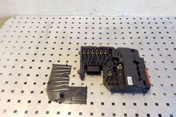 Spänningsfördelningsbox MERCEDES-BENZ E (W212) A2125406250 image 6