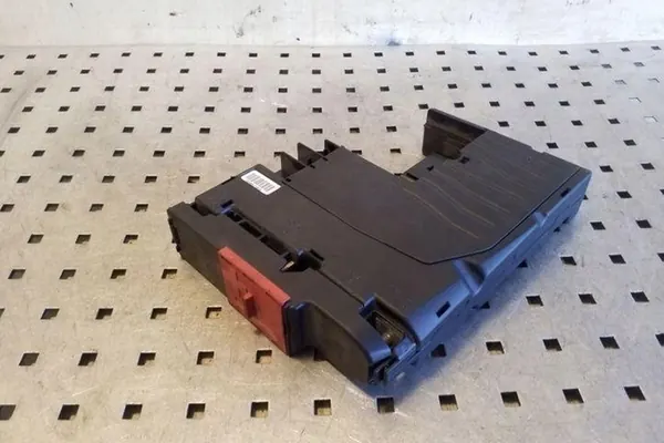 Spänningsfördelningsbox MERCEDES-BENZ E (W212) A2125406250 image 8