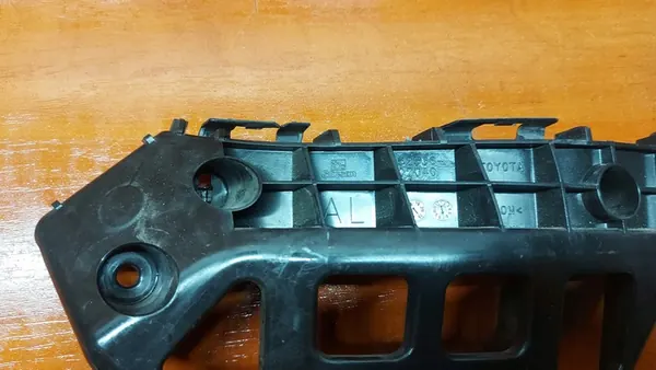 Guida Paraurti Anteriore Sinistra Toyota Auris II 12- image 6