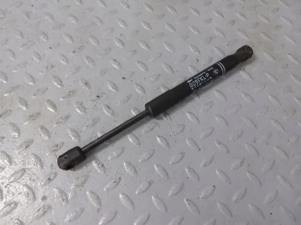 Atuador do capô BMW XM OEM 5A71159 - Usado image 2