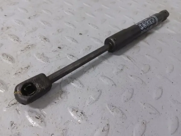 Atuador do capô BMW XM OEM 5A71159 - Usado image 3