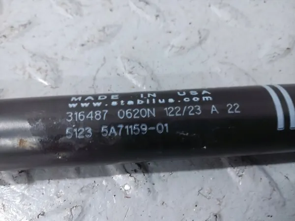 Atuador do capô BMW XM OEM 5A71159 - Usado image 4