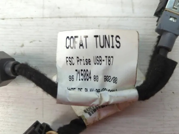 AUX/USB-Buchse OEM 9671508480 für Peugeot 5008 image 6