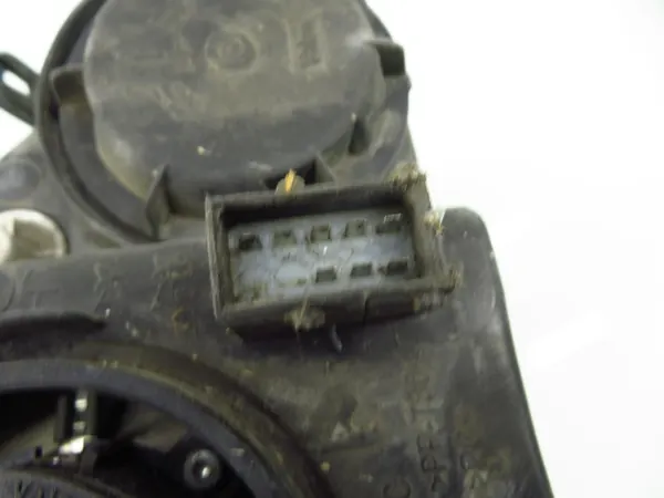 Farol dianteiro esquerdo Valeo OEM 13115006 para Opel Corsa C image 5