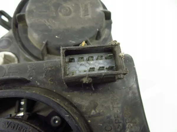 Farol dianteiro esquerdo Valeo OEM 13115006 para Opel Corsa C image 6