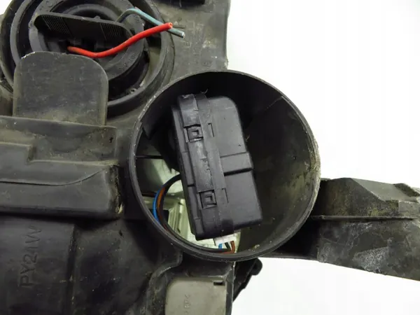 Farol dianteiro esquerdo Valeo OEM 13115006 para Opel Corsa C image 9