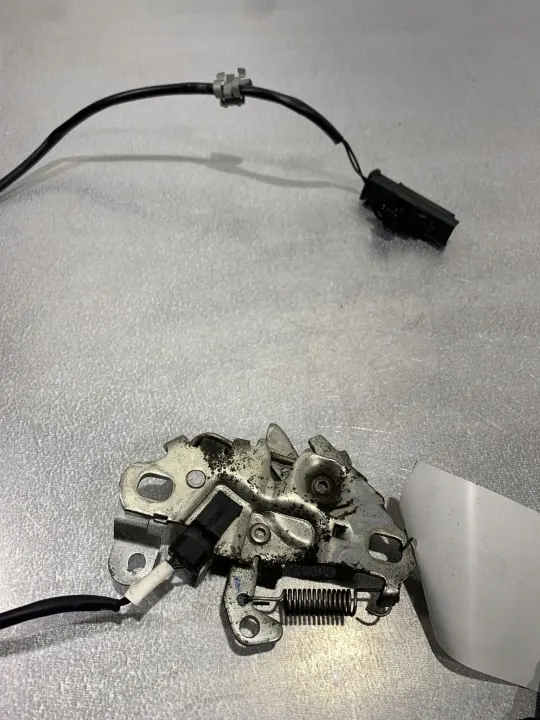 Fecho capô Peugeot 5008 OEM FBZ18784 - Usado image 5