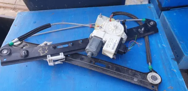 BMW X3 E83 vasen etuikkunan nostin OEM 6925963 image 2