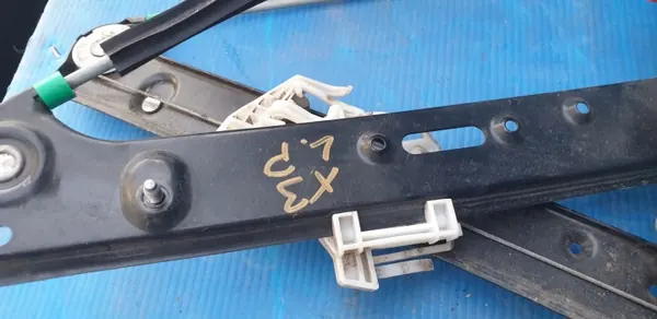 BMW X3 E83 vasen etuikkunan nostin OEM 6925963 image 3