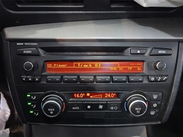 Radio d'origine BMW E87 OEM 9226395 - Occasion image 2