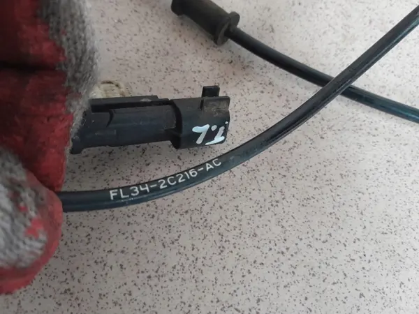 Sensor ABS Ford F150 Trasero OEM FL34-2C190-AB image 3