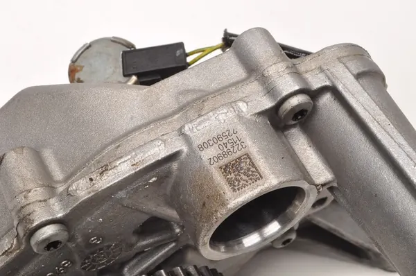 VOLVO S60 V90 XC60 II Oljetank 32298902 image 6