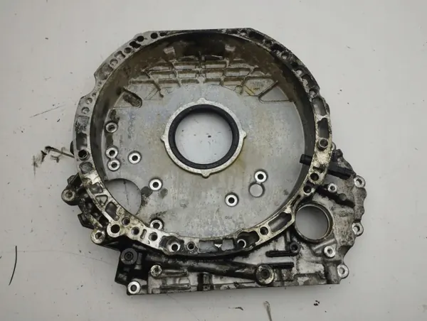 Mercedes Steuerdeckel OEM A6540106002 - Gebraucht image 2