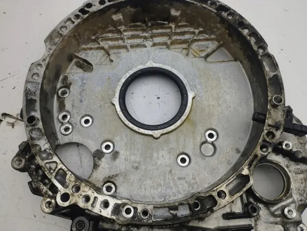 Mercedes Steuerdeckel OEM A6540106002 - Gebraucht image 9