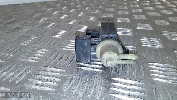 2007 Saab 9-3 Solenoide de Válvula de Vácuo 55563532 image 3