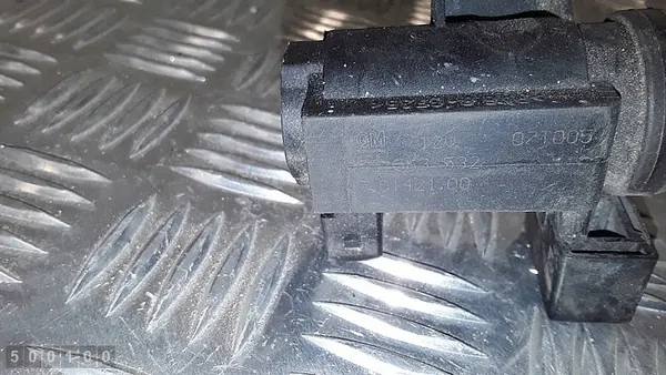 2007 Saab 9-3 Solenoide de Válvula de Vácuo 55563532 image 5