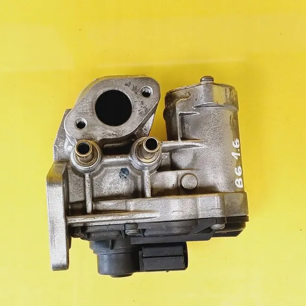 Válvula EGR Volkswagen Passat B6 1.6 03C131503B image 8