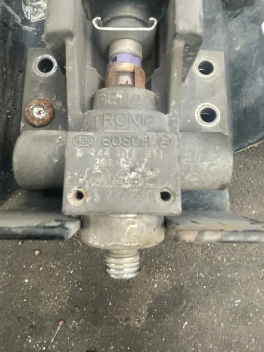 DAF CF85 2006-2013 AdBlue-injektor OEM 0444011011 image 3