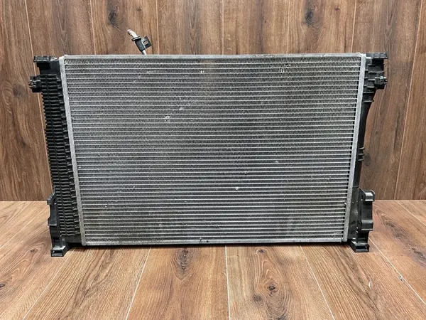 Mercedes-Benz Water Radiator A2045001203 image 5