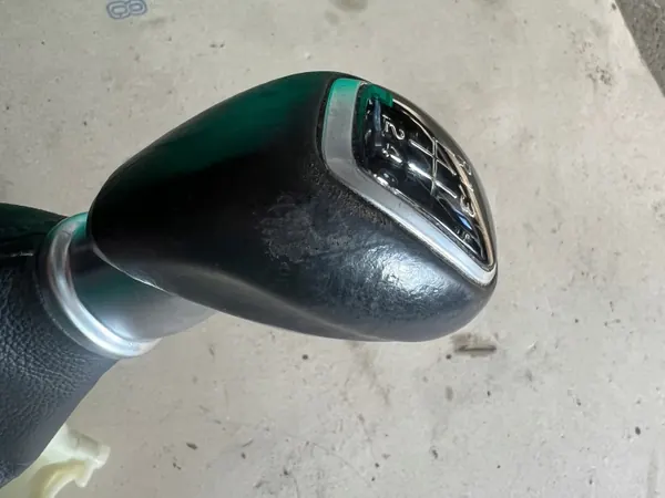 I30 III GAŁKA MIESZEK Manchon Levier Vitesse - 6 Vitesses image 3