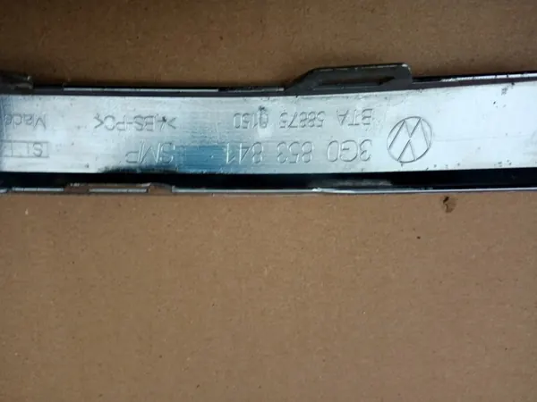 VW Passat B8 Vasen Kromilista Takana 3G0853841 image 6