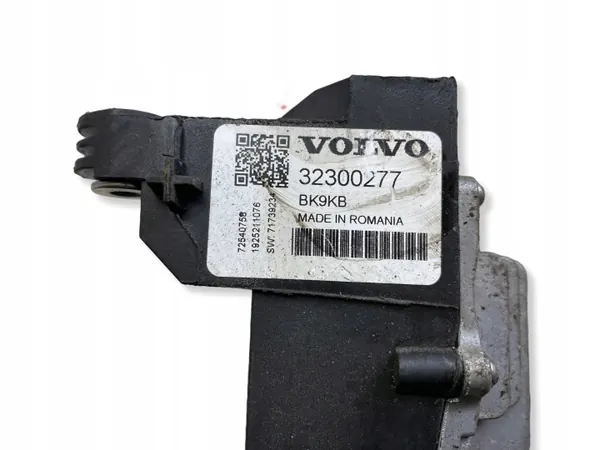 Module contrôle batterie Volvo XC90 2019 OEM 32300277 image 8
