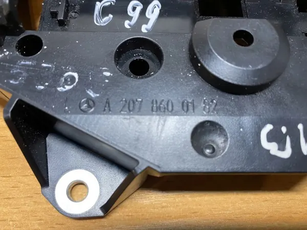 Tampa da correia de distribuição OEM A2078600182 Mercedes image 3
