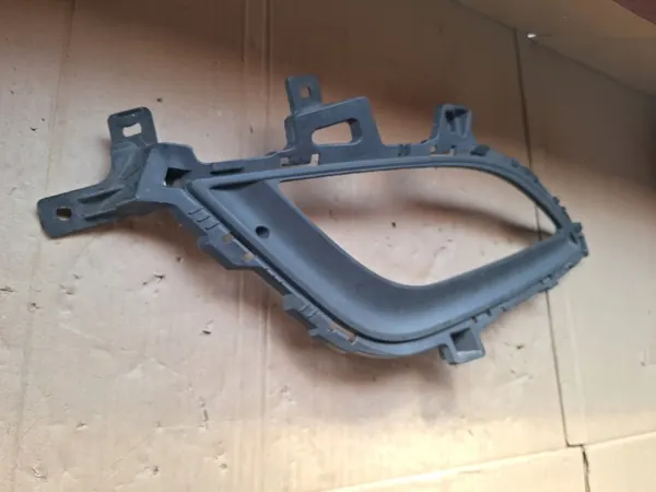 Grille de phare antibrouillard avant droite Hyundai i30 II OEM image 2