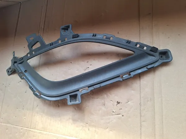 Grille de phare antibrouillard avant droite Hyundai i30 II OEM image 3