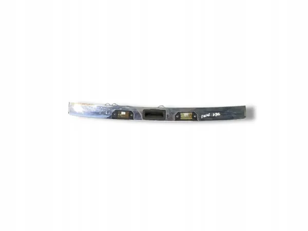 Bandeau d'éclairage plaque arrière Ford Focus OEM 6N41L43525AE image 3