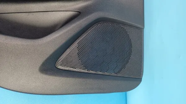 OEM 9835146180 Linker Achterdeurbekleding Opel Mokka II B image 4