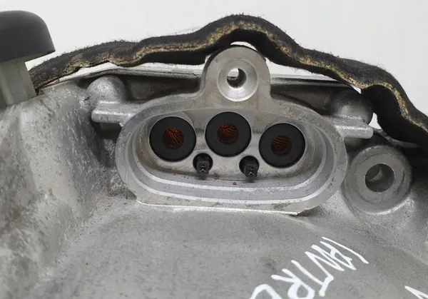 Mercedes W213 2.0 CDI Hybrid sähkömoottori OEM A7252704712 image 8