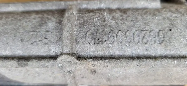 Culata Delantera Usada OEM 6820500110 Peugeot image 5