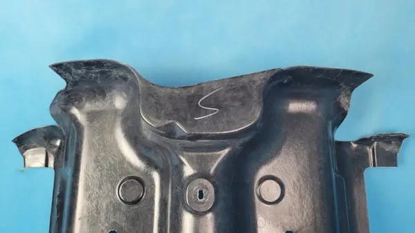 Dodge Polttoainesuojus OEM 68228898AB - Käytetty image 10
