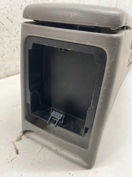 Subaru Forester SG console armsteun OEM 92174SA000 image 4