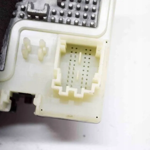 Pieza Mercedes-Benz GLC C253 OEM 3332580100 Usada image 5