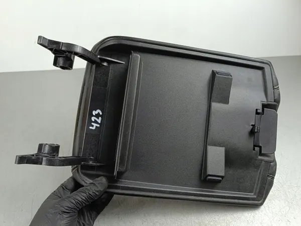 Jeep console armsteun OEM 0269750002 - Gebruikt image 3