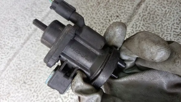 Onderdrukventiel OEM 01 voor Chrysler PT Cruiser image 3